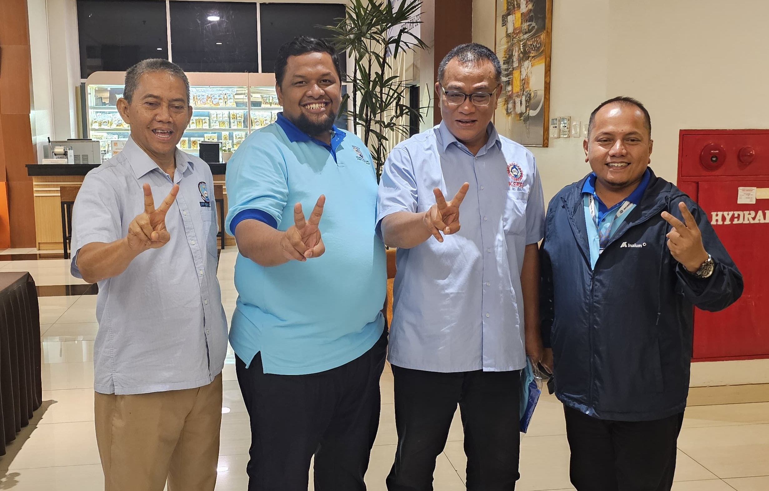 Ketua DPP SP LEM Arif Minardi, Ketua PUK SP LEM Inalum M. Agus Salim Kaban, Ketua KSPSI Jamhur Hidayat dan Ketua DPC SP LEM Kab Batubara Firman Usman.