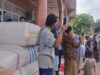 Pj Bupati Bersama Bupati Agara Terpilih Serahkan Bantuan Korban Banjir