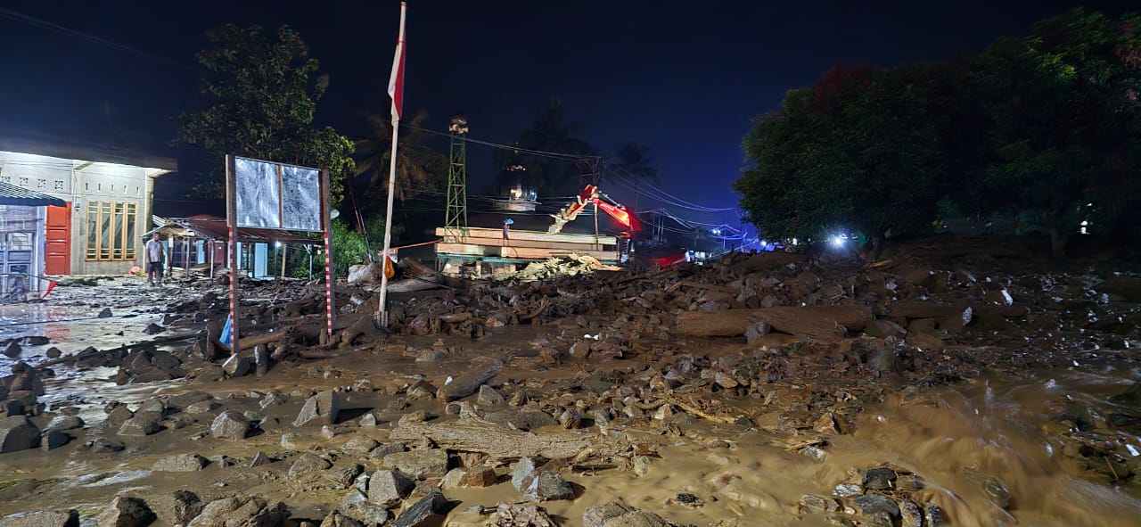 Banjir Bandang Agara Bawa Batu Dan Kayu Gelondongan