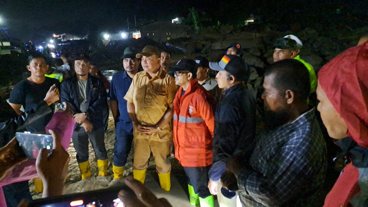 Hujan Masih Mengguyur Agara, Salim Fakhry Terjun Ke Lokasi Banjir