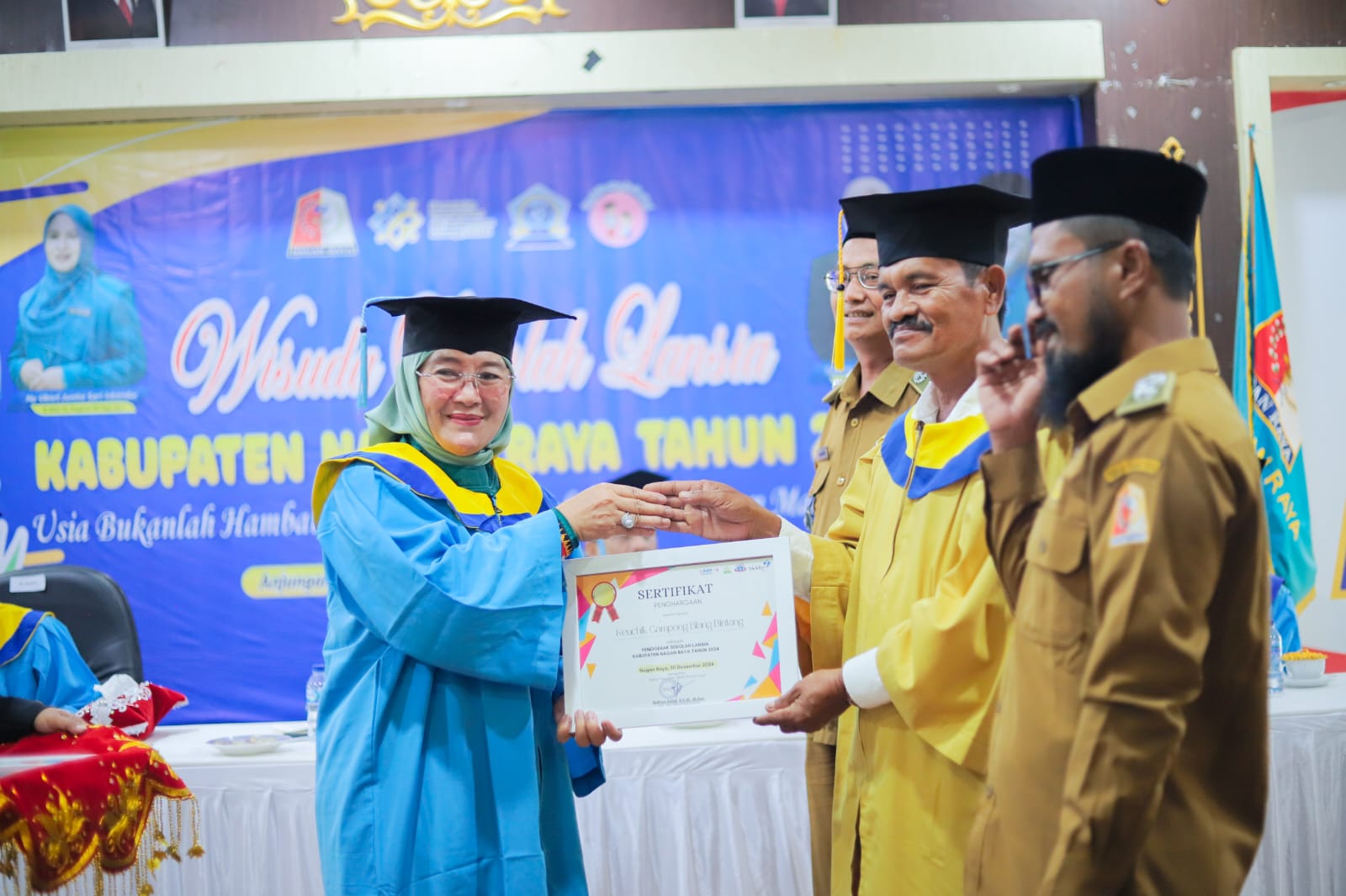 Gandeng BKKBN Aceh, Pemkab Nagan Raya Wisuda 82 Lansia