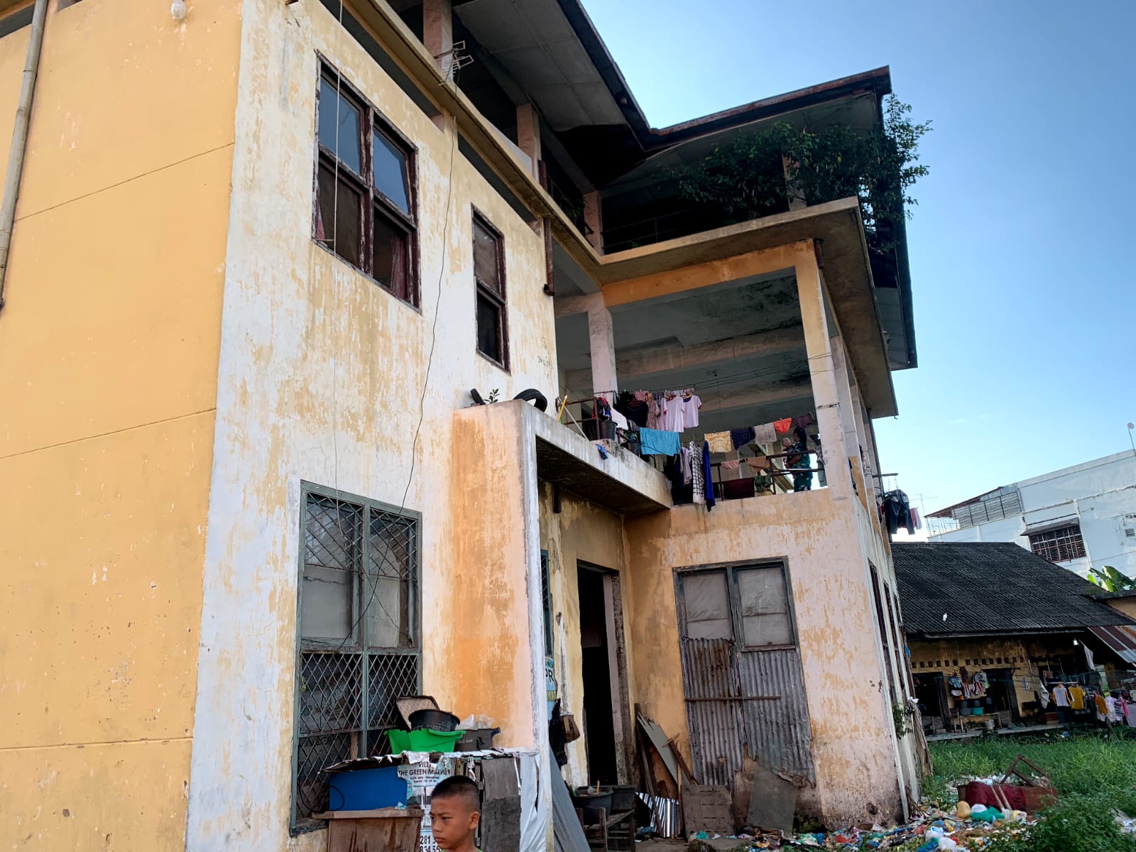 Gedung Nasional Medan Tak Terurus