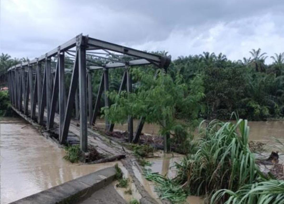 29 Rumah Terendam Banjir, Jembatan 100 Meter Terancam Putus