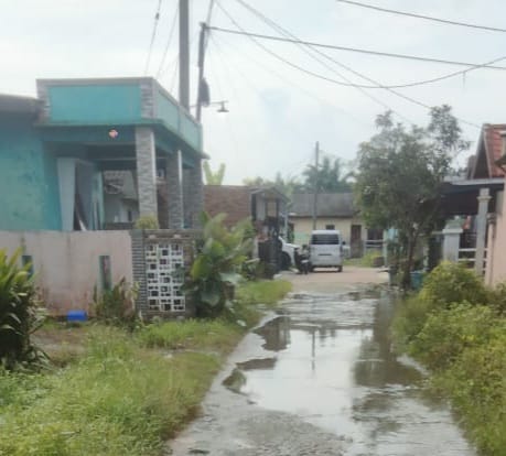 12 Tahun Tak Pernah Diperbaiki, Jalan Perumahan Harmoni Lubukpakam Bagai Kubangan Kerbau