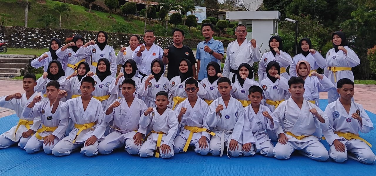 Darul Mursyid Gelar Latihan Ekskul Karate Shotokan Kandaga Indonesia