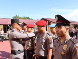 Kapolres Taput Pimpin Upacara Kenaikan Pangkat