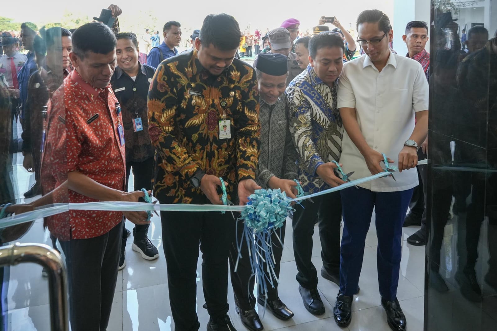 WALI Kota Medan Bobby Nasution meresmikan Gedung Rumah Perlindungan Sosial Kota Medan, Kamis (2/1/2025). Waspada/ist