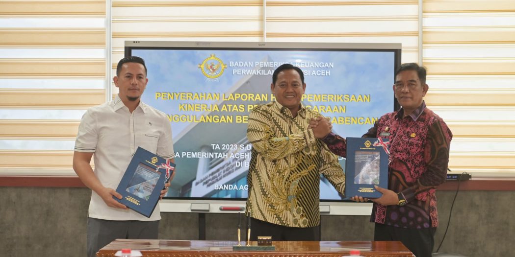 Plt Sekda Aceh Terima Laporan Hasil Pemeriksaan BPK