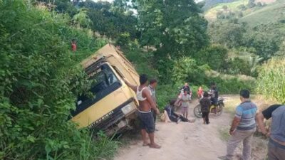 Kondisi Jalan Buruk, Kecamatan Leuser Agara Kian Terisolir