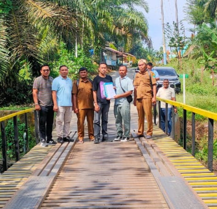 Rehab Jembatan Penghubung, Warga Berterima Kasih Pada PT. KIP