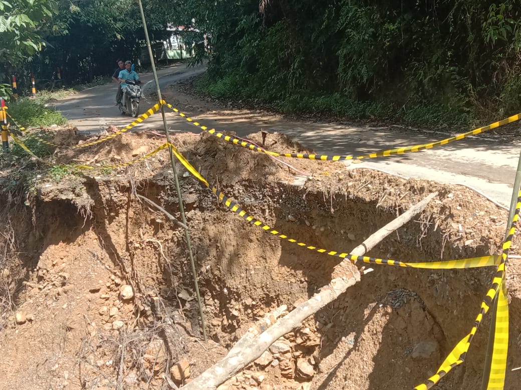 Warga 5 Kecamatan Minta Prioritaskan Pemeliharaan Jalan Mbarung-Rambung Teldak