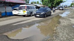 Jalan Lintas Provinsi Di Pidie Rusak Parah, Mirip Kubangan