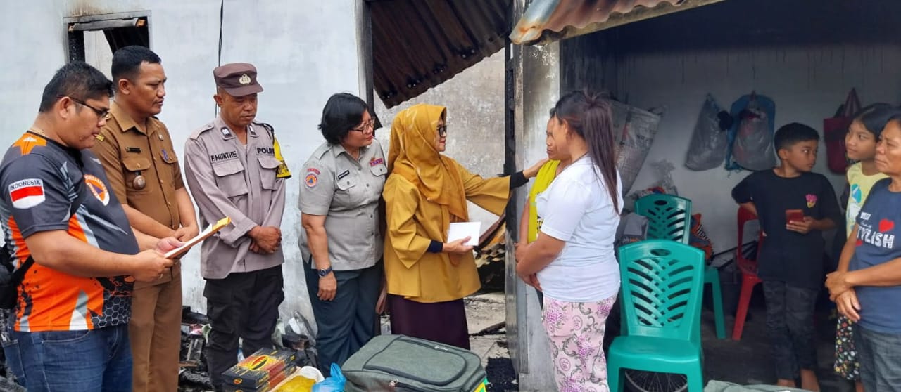 Wali Kota P. Siantar Serahkan Bantuan Korban Kebakaran