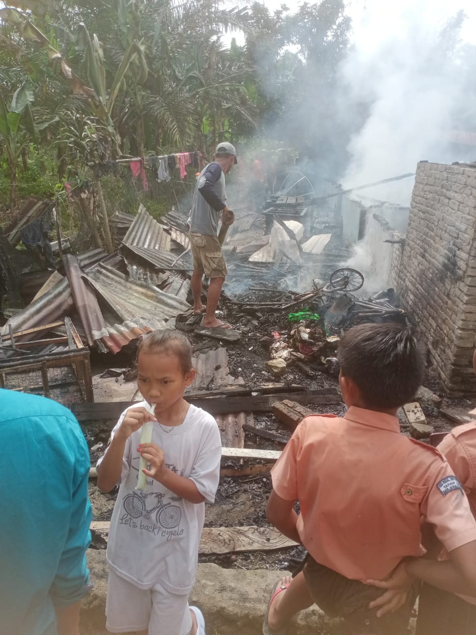 Satu Rumah Ludes Terbakar Di Baja Dolog, Kerugian Capai Ratusan Juta