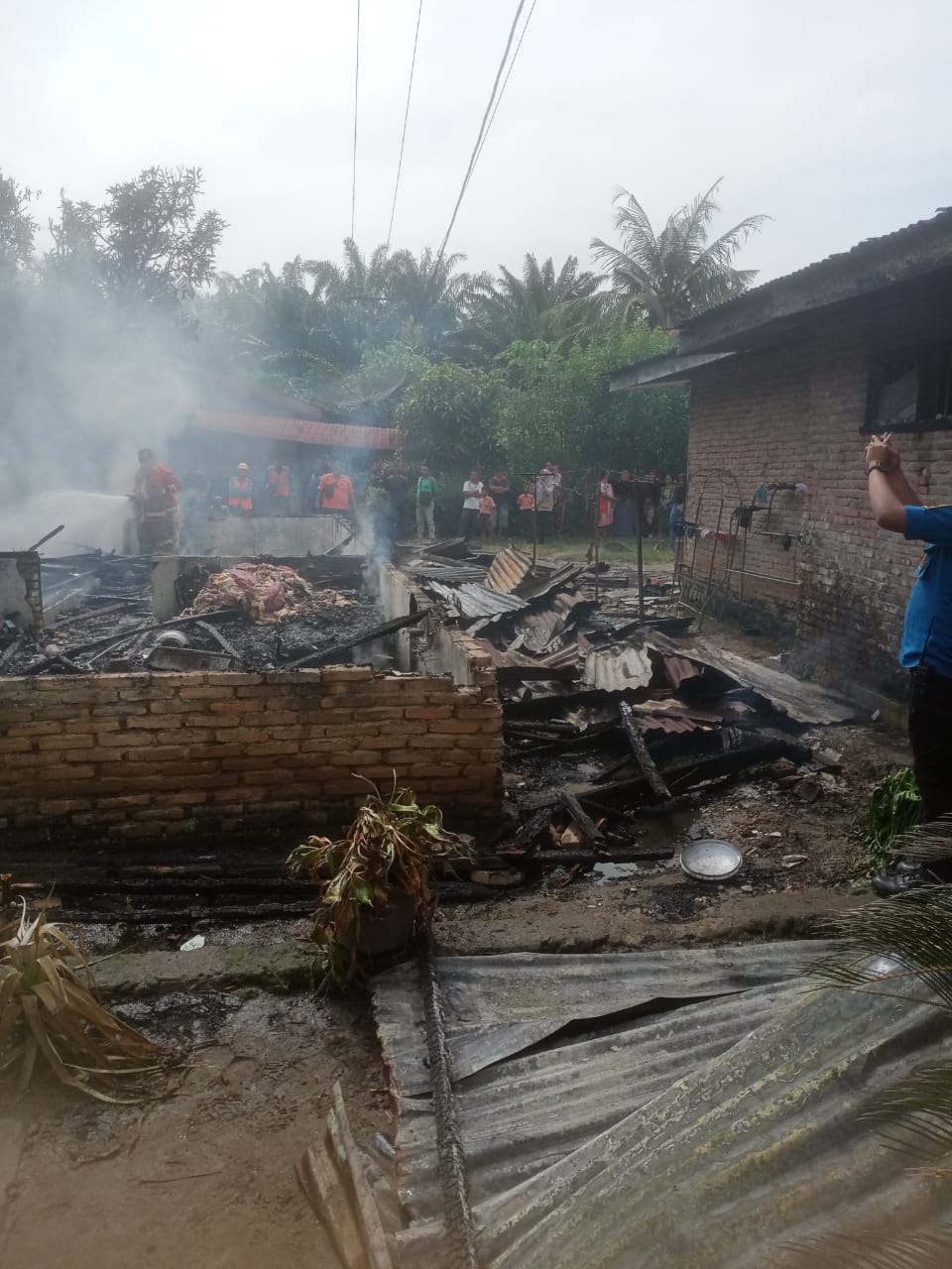 Satu Rumah Ludes Terbakar Di Baja Dolog, Kerugian Capai Ratusan Juta