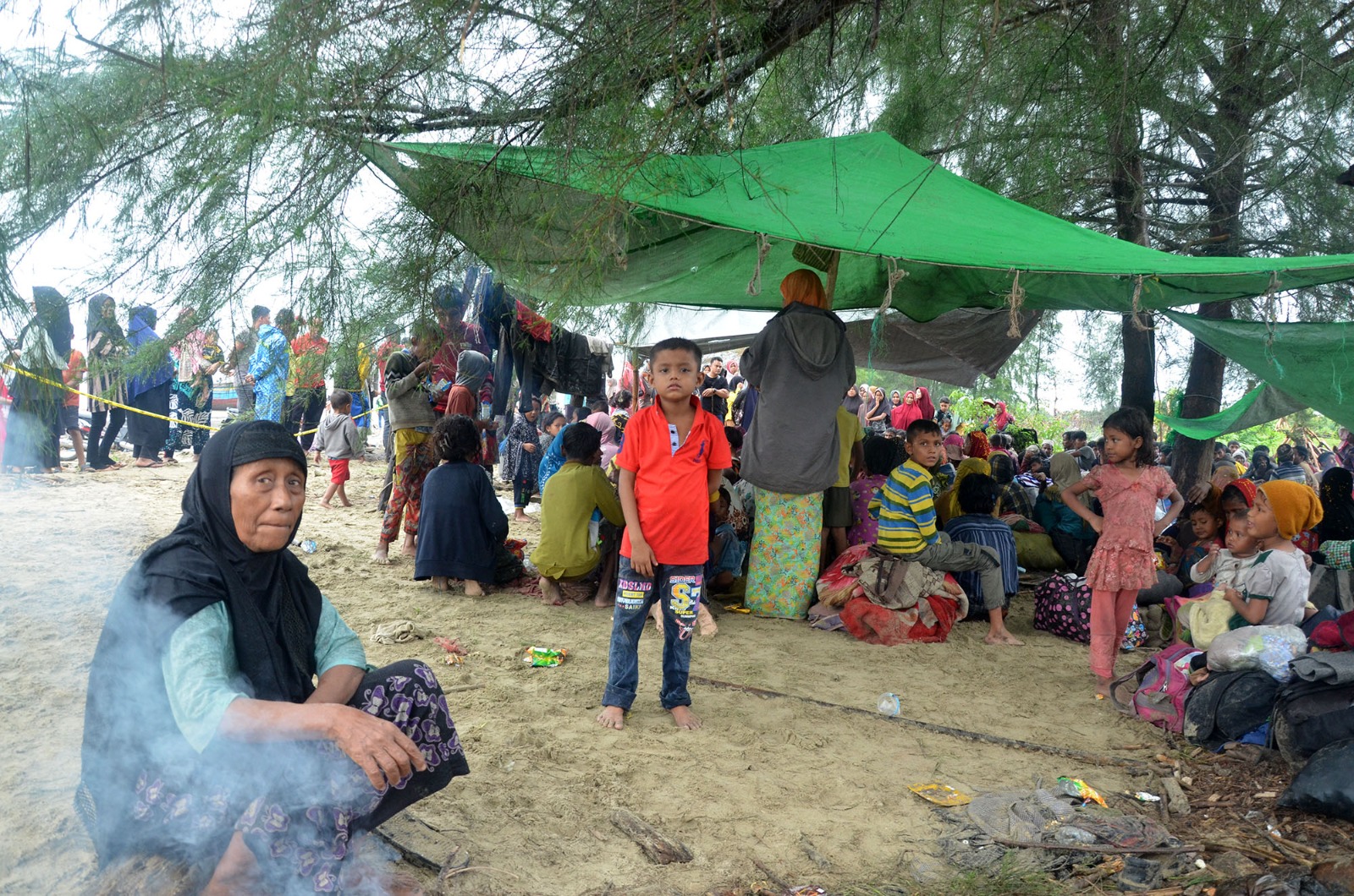 Sehari Di Camp, Etnis Rohingya Mulai Kabur