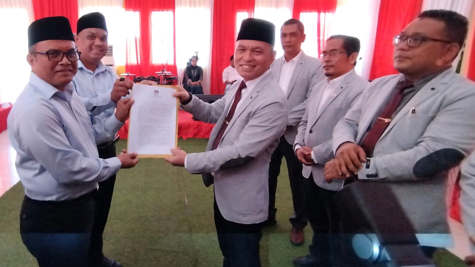 KPU Tetapkan Letnan-Pahlevi Wali Kota Dan Wakil Wali Kota Padangsidimpuan Terpilih