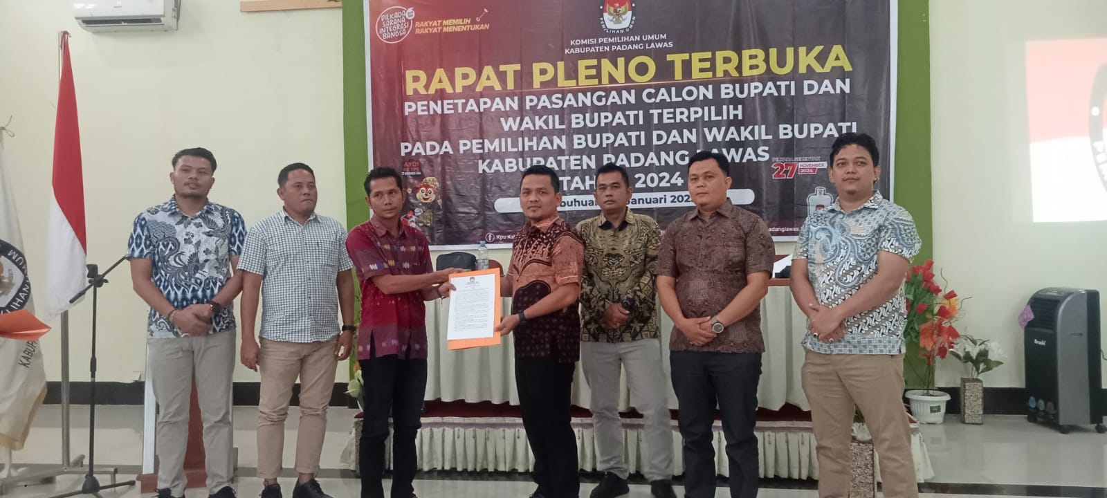 KPU Palas Tetapkan Bupati Dan Wabup Terpilih