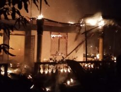 Korsleting Listrik, 2 Rumah Di Kampung Rakyat Terbakar