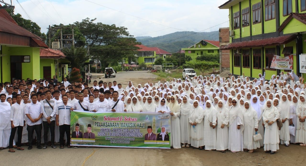 Ratusan Siswa MAN 1 Padangsidimpuan Ikuti Manasik Haji