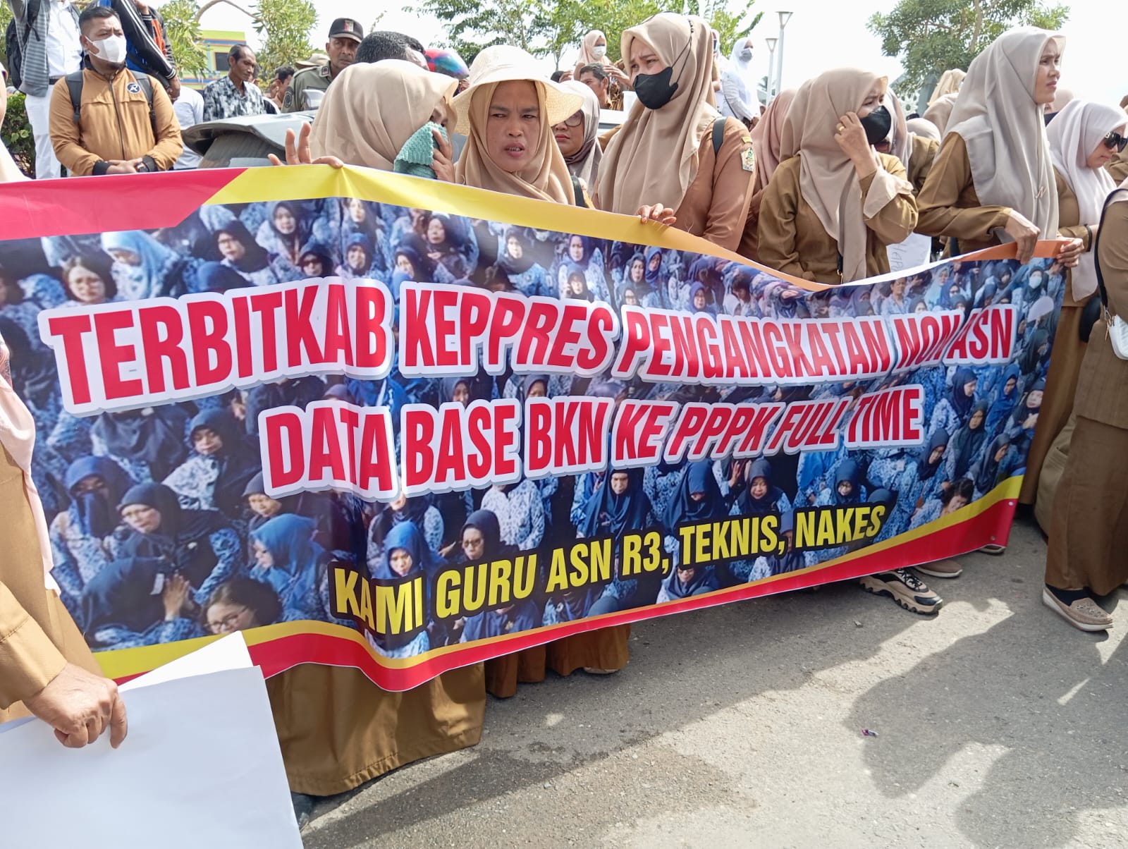 Seribuan Honorer Pemkab Aceh Utara Gelar Aksi Tuntut Pengangkatan PPPK