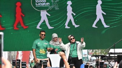 10 Ribu Orang Berjalan 10 Ribu LangkahUntuk Lawan Osteoporosis