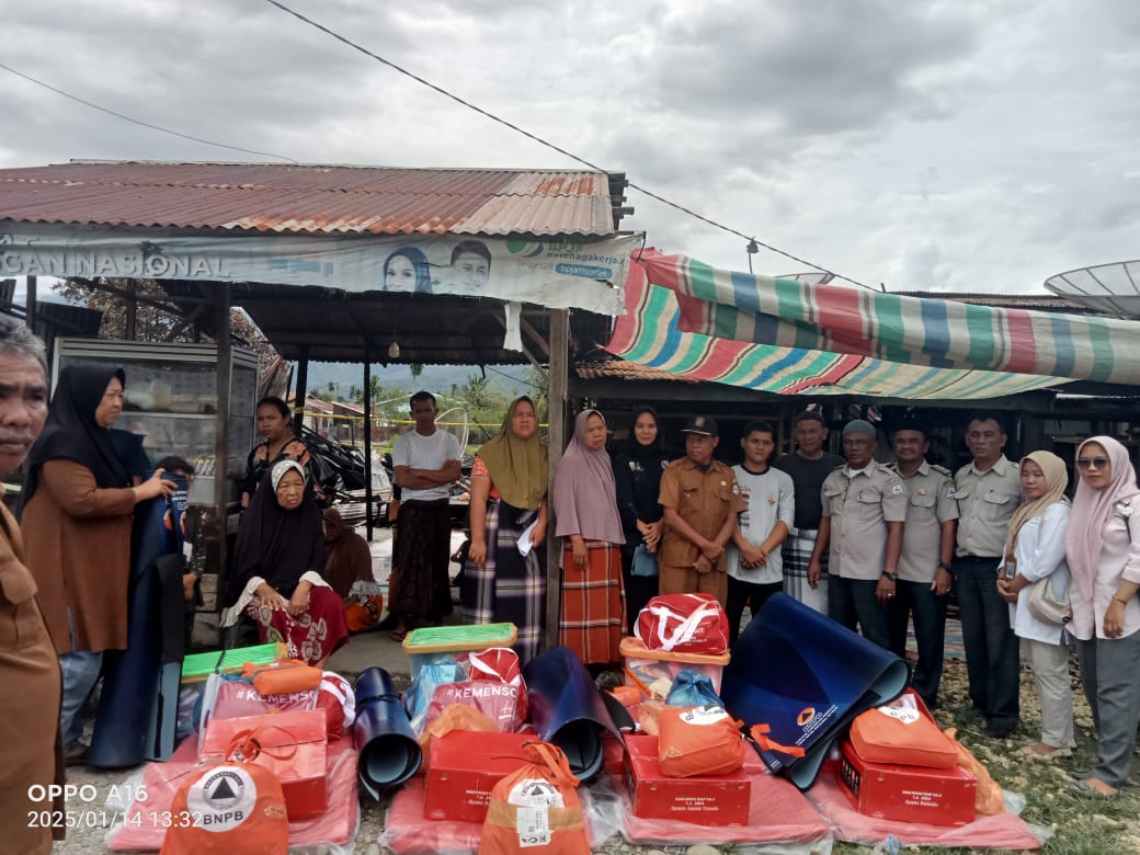 Pemkab Agara Salurkan Bantuan Masa Panik Korban Kebakaran