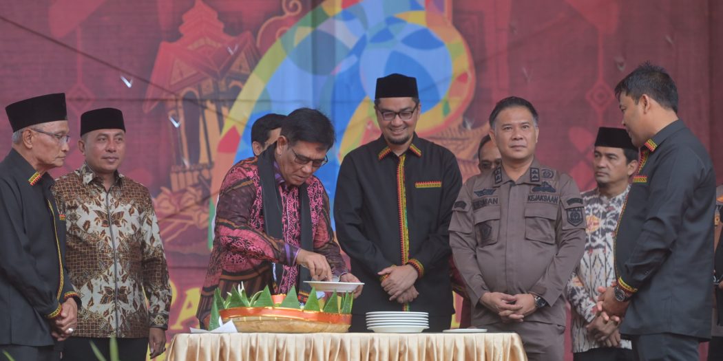 Plt Sekda Aceh Buka Pascal XIII SMAN 10 Fajar Harapan