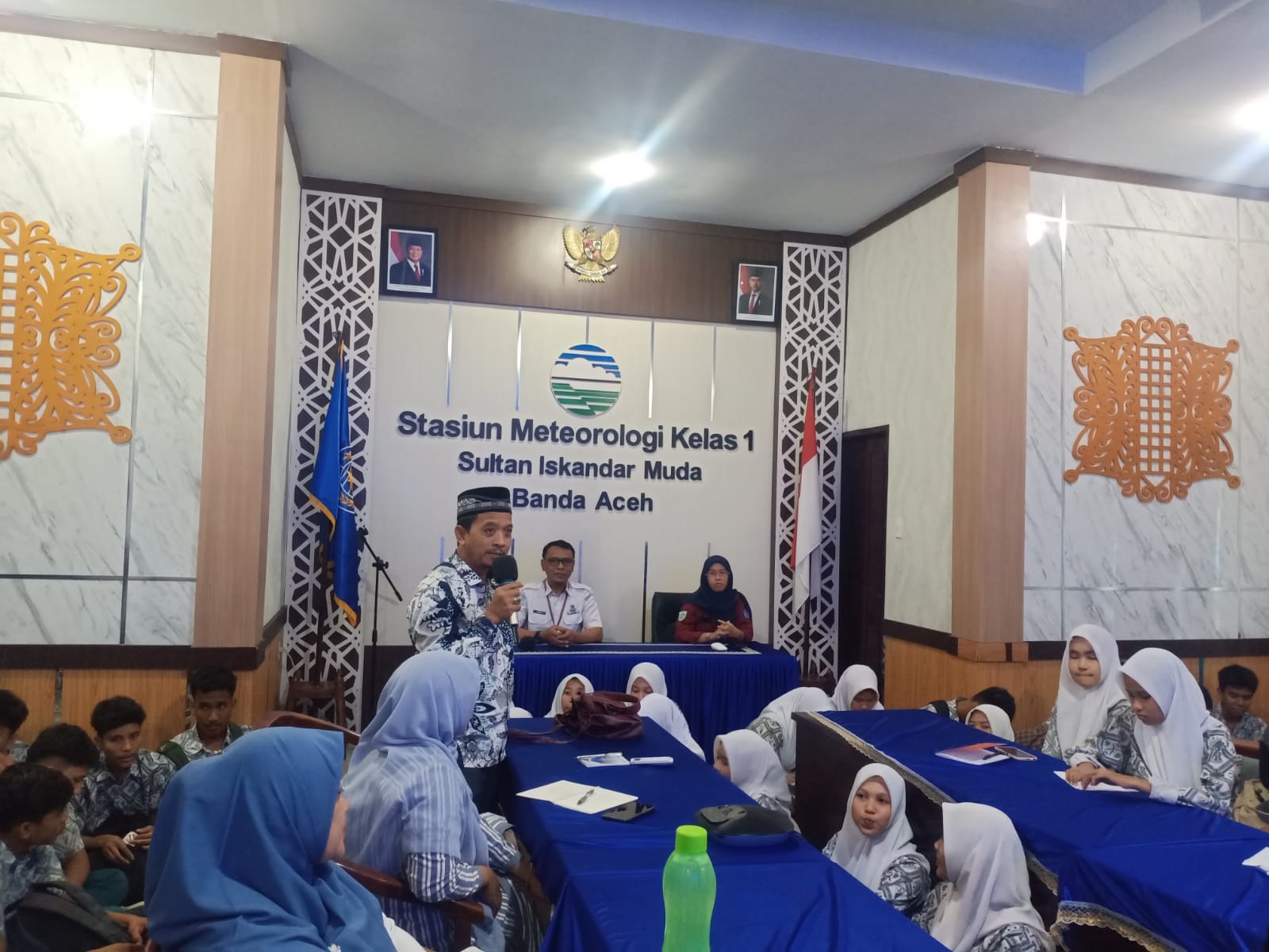 Belajar Ilmu Cuaca, Iklim Dan Gempa Bumi, Ratusan Siswa SMA Negeri 9 Banda Aceh Kunjungi BMKG