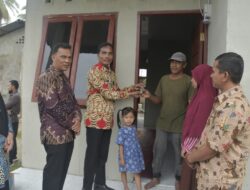 Pj Wali Kota Langsa Serahkan Bantuan Rumah Sehat Stunting