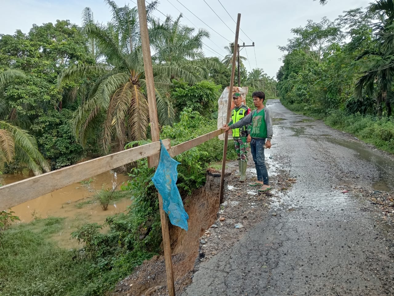 Curah Hujan Tinggi, Jalan Batang Ara Longsor