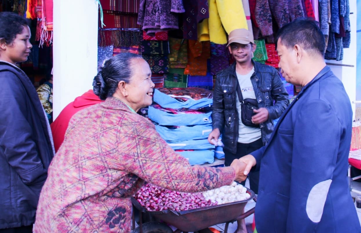 Tinjau Pasar Tigarunggu, Ini Pesan Bupati Kepada Masyarakat