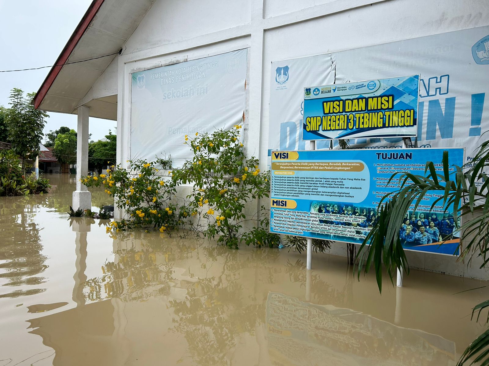 KBM Di Sejumlah Sekolah Terhenti Akibat Banjir