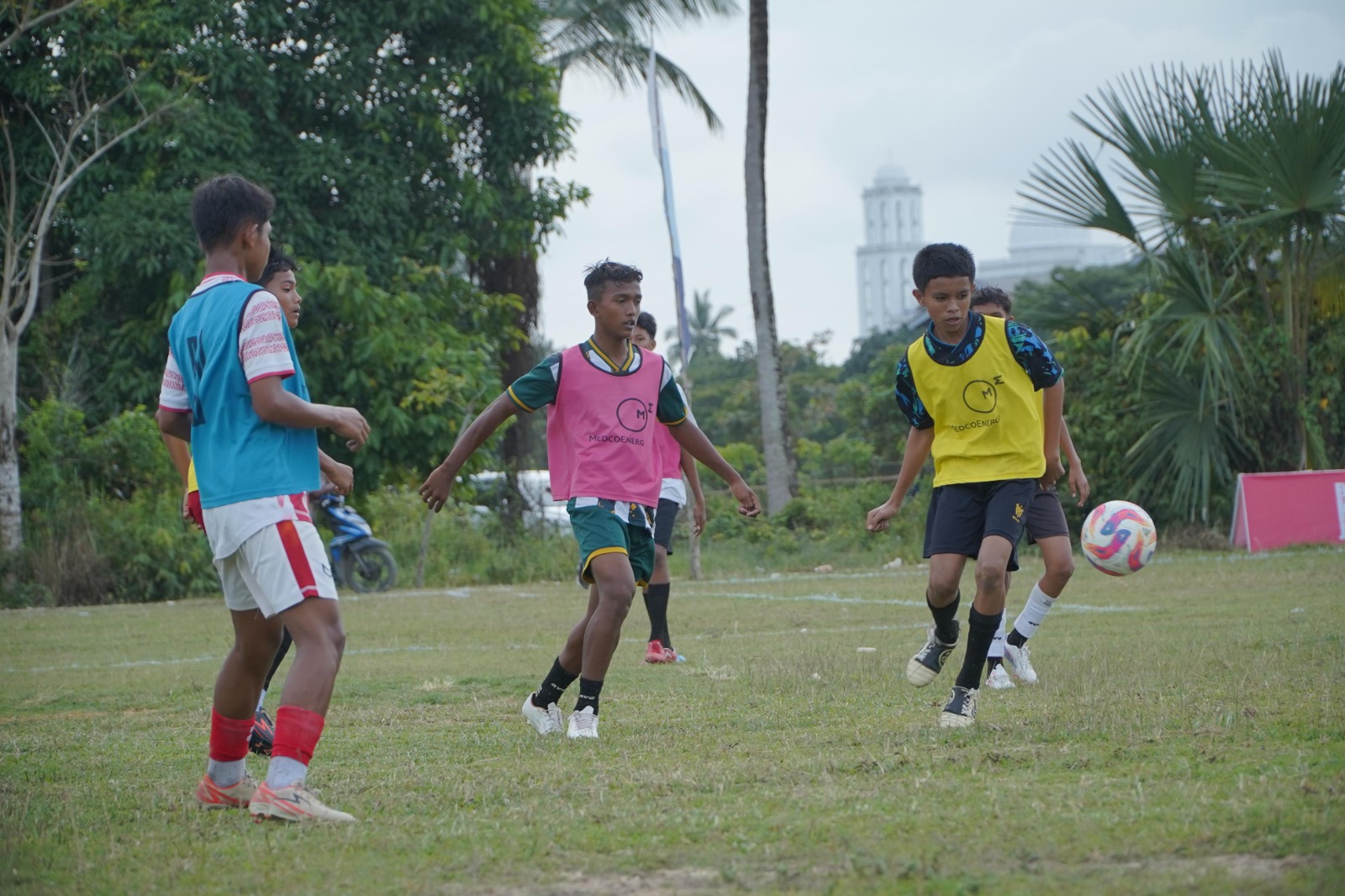 Tingkatkan Prestasi Sepakbola Aceh Timur, PSS Sleman Latih Puluhan Talenta Muda