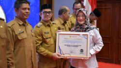 Pj Bupati Agara Terima Penghargaan IPP Dari Ombudsman Perwakilan Aceh