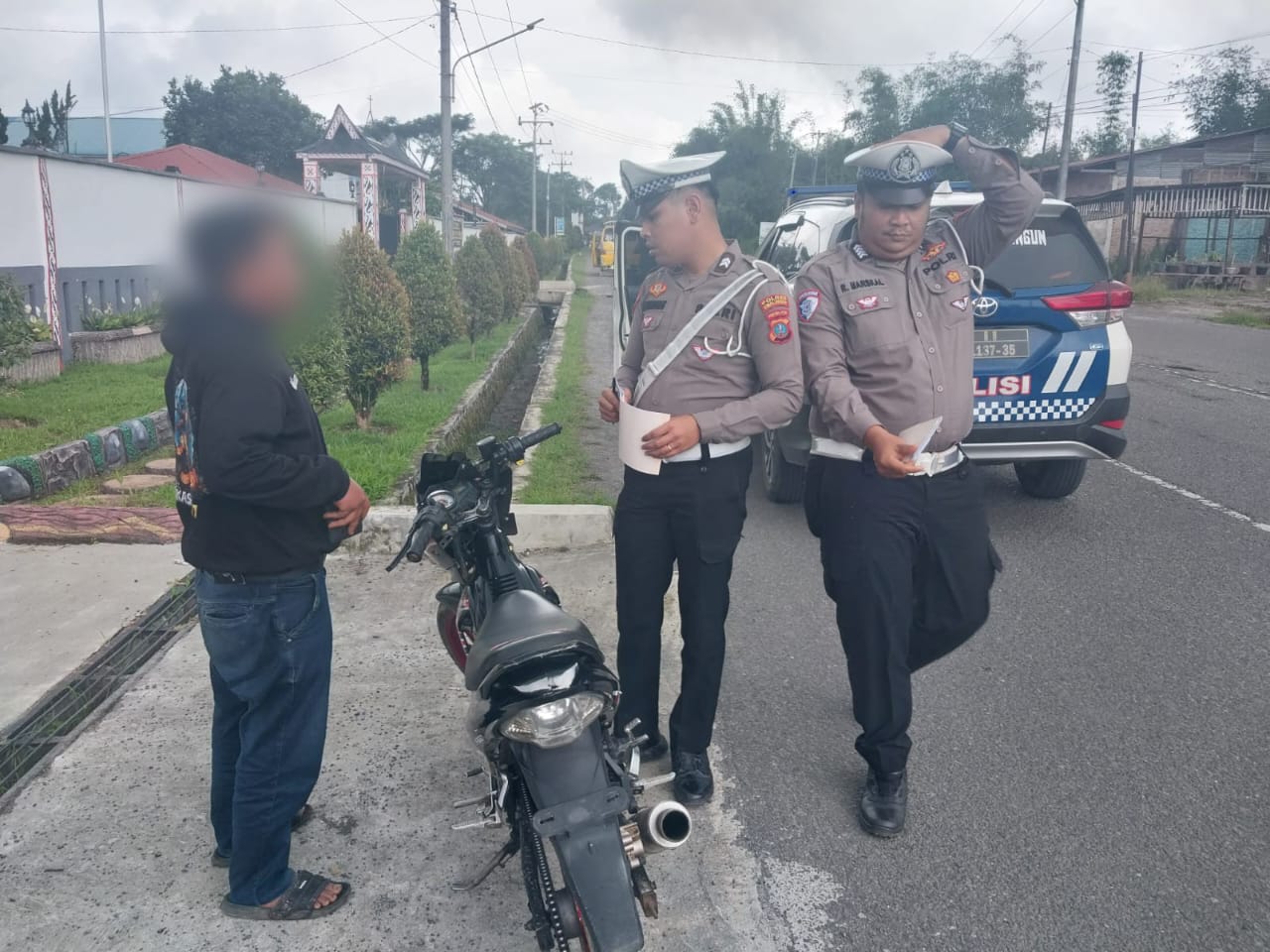 Resahkan Warga, Sat Lantas Polres Simalungun Tindak Pengguna Knalpot Brong