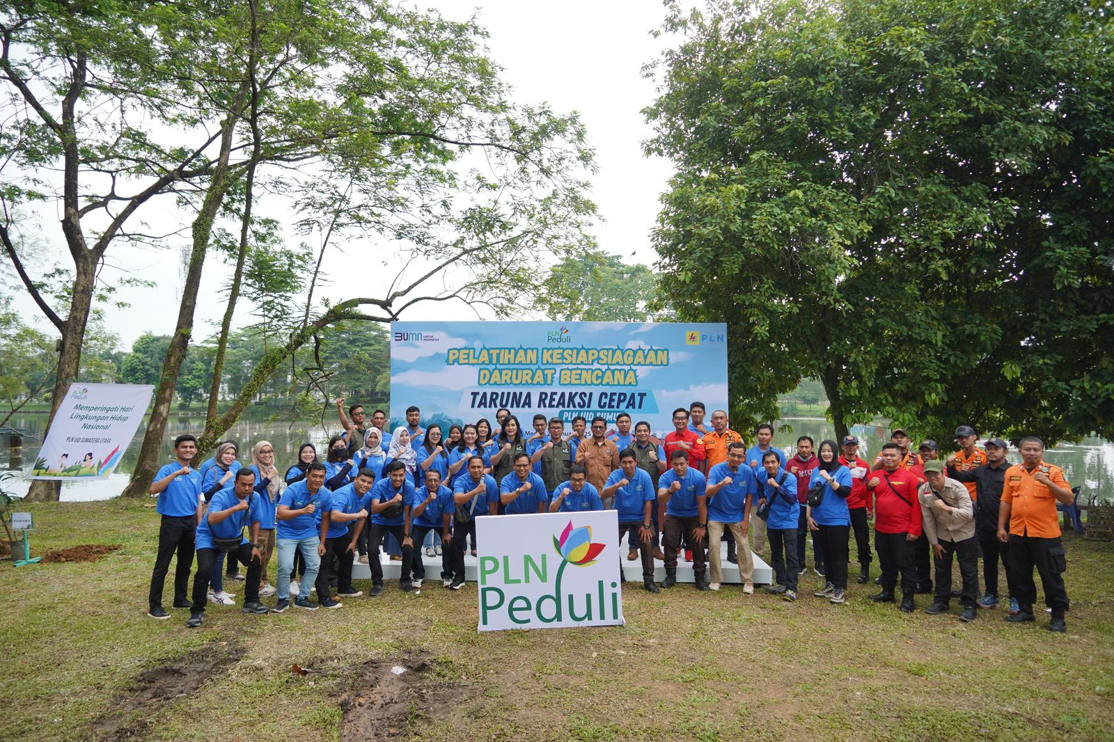 Foto bersama seluruh peserta pada acara “Kesiapsiagaan Darurat Bencana” PLN UID Sumut.