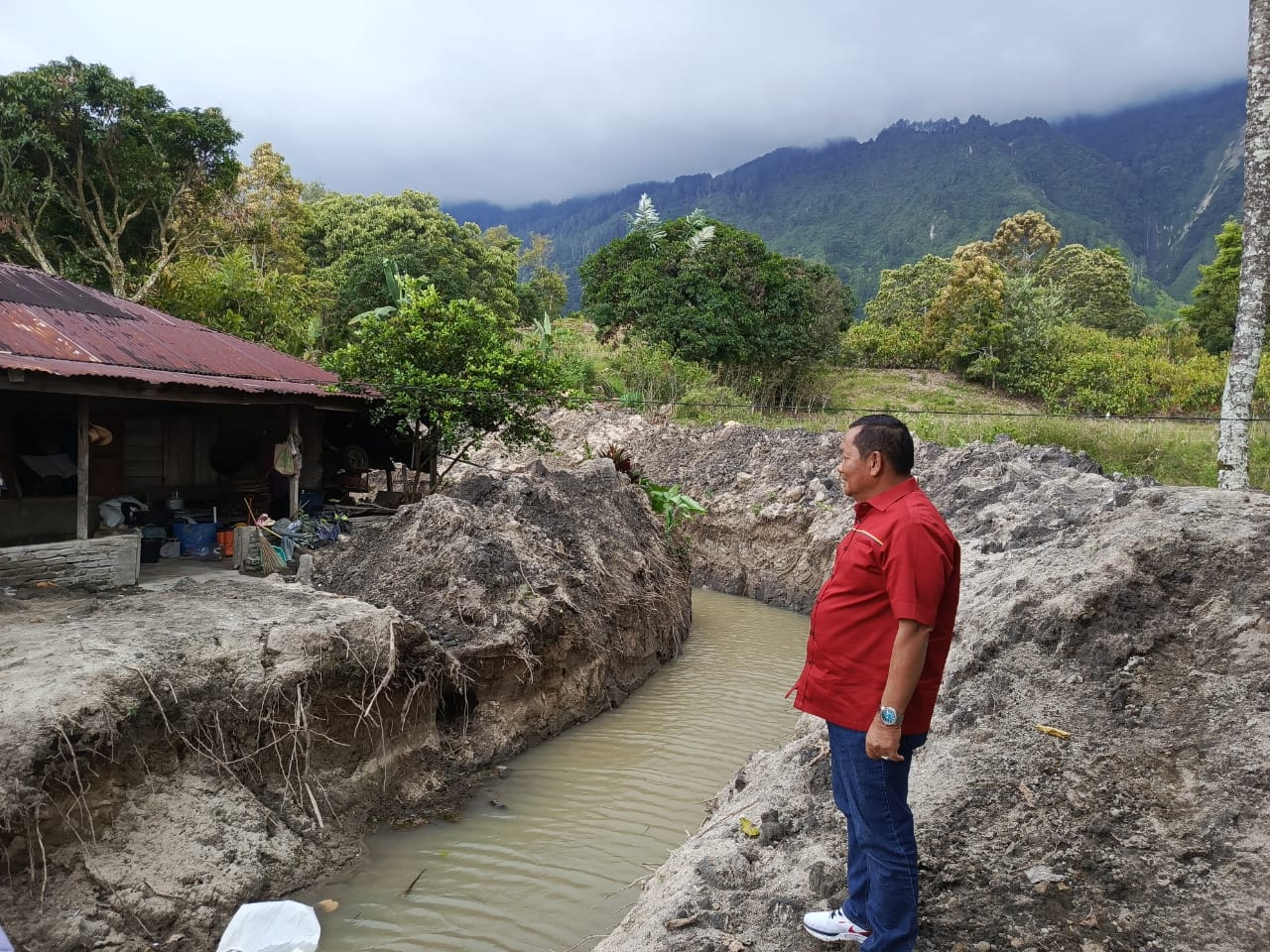 Pengorekan Sekeliling Rumah Di Samosir, Rapidin: Ini Telah Melanggar HAM