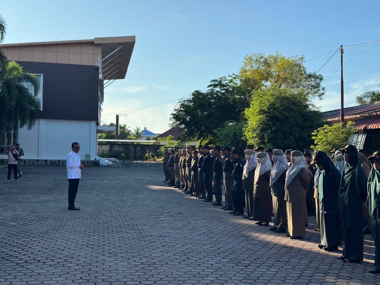 Satpol PP Dan WH Diminta Tindak Tegas Pelanggar Syariat