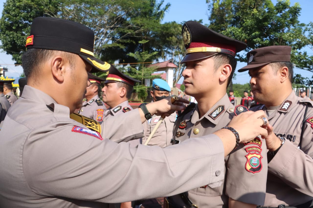 Lima Pejabat Utama Polres Simalungun Sertijab