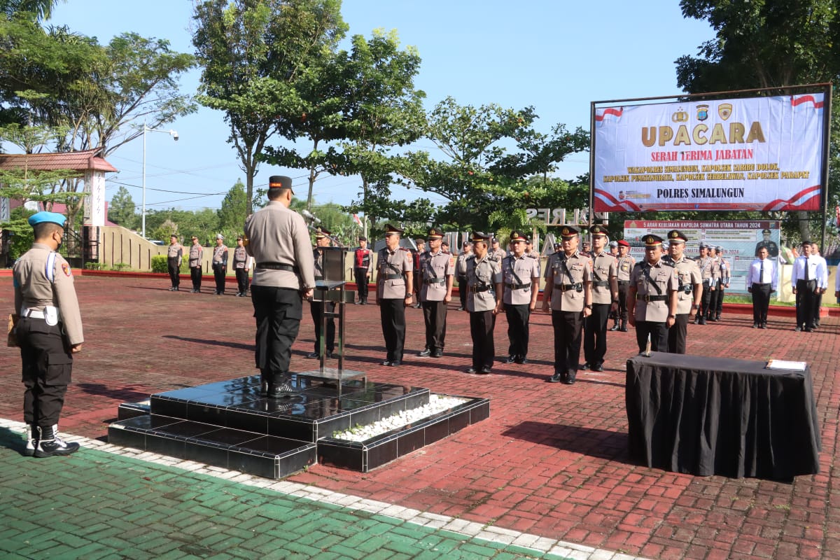 Lima Pejabat Utama Polres Simalungun Sertijab