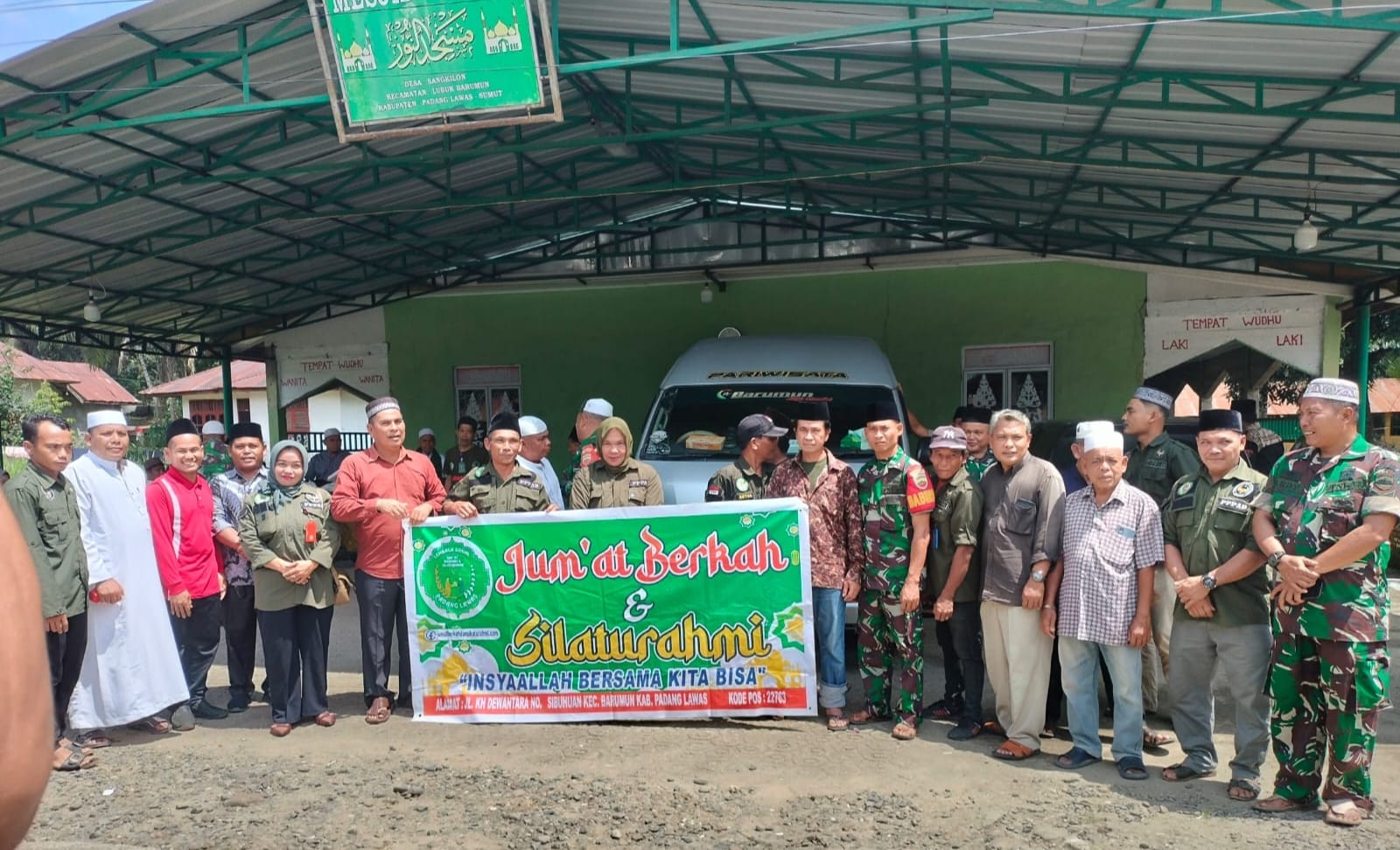 Jumat Berkah Ke-70, Koramil 08 Barumun Berbagi Bersama Jamaah Masjid An Nur Desa Sangkilon