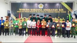 WISUDA sarjana XIX STAI Al-Hikmah Tebing Tinggi yang digelar di gedung Convention Center and Public Service BP7 Jl. Gunung Leuser, Rabu (4/12/2024). Waspada/ist