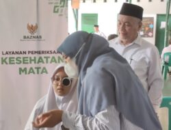 Rumah Sehat Baznas Sumut Periksa Kesehatan Mata Santri Ponpes Darul Hikmah