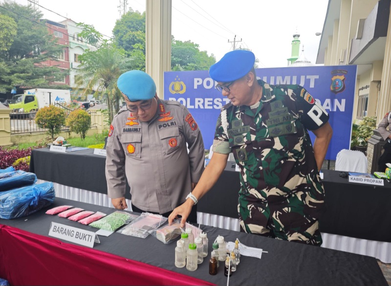 Sinergitas TNI-Polri, Gerebek 2 Sarang Narkoba Di Medan