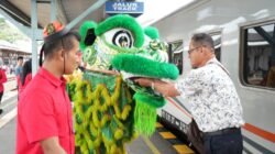 Atraksi Barongsai Hibur Penumpang KA Di Stasiun Tebing Tinggi