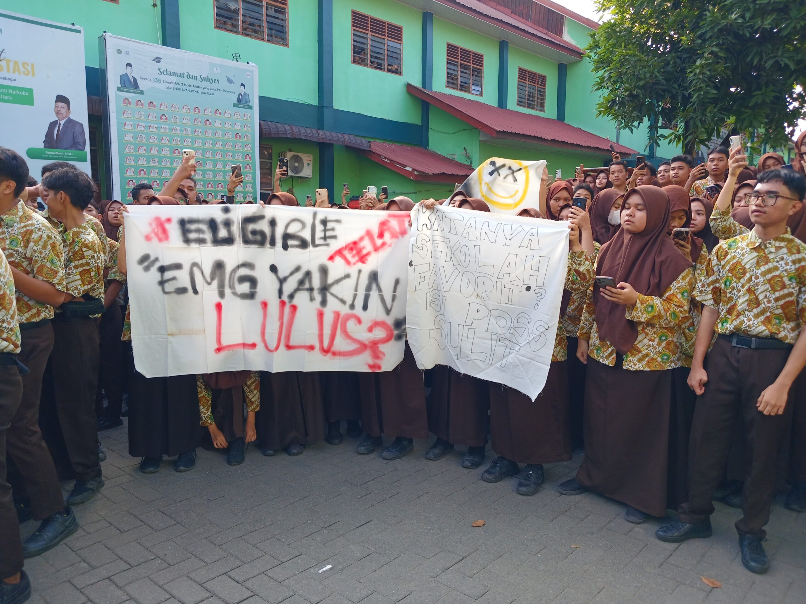 Pelajar MAN 2 Medan Demo, Buntut Kelalaian Sekolah Akibatkan Siswa Gagal Ikut SNBP