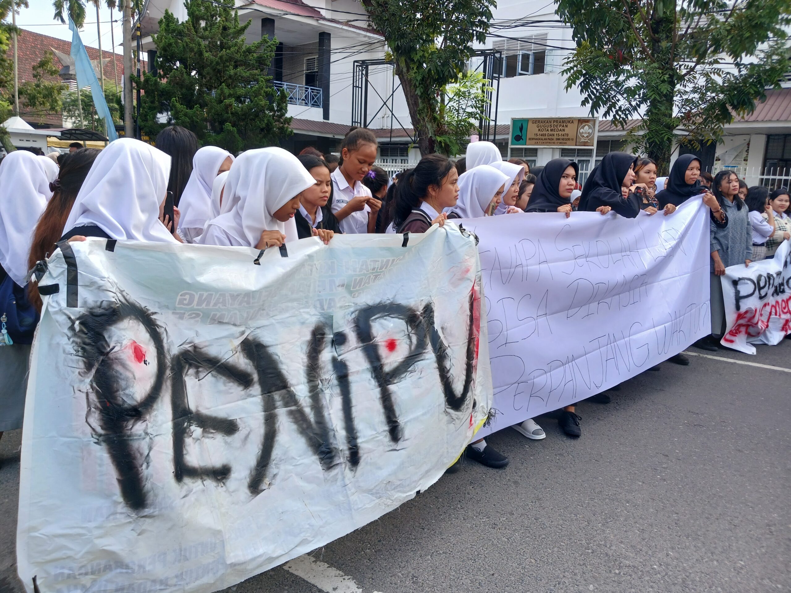 Kumpulan Foto Demo Siswa SMKN 10 Medan