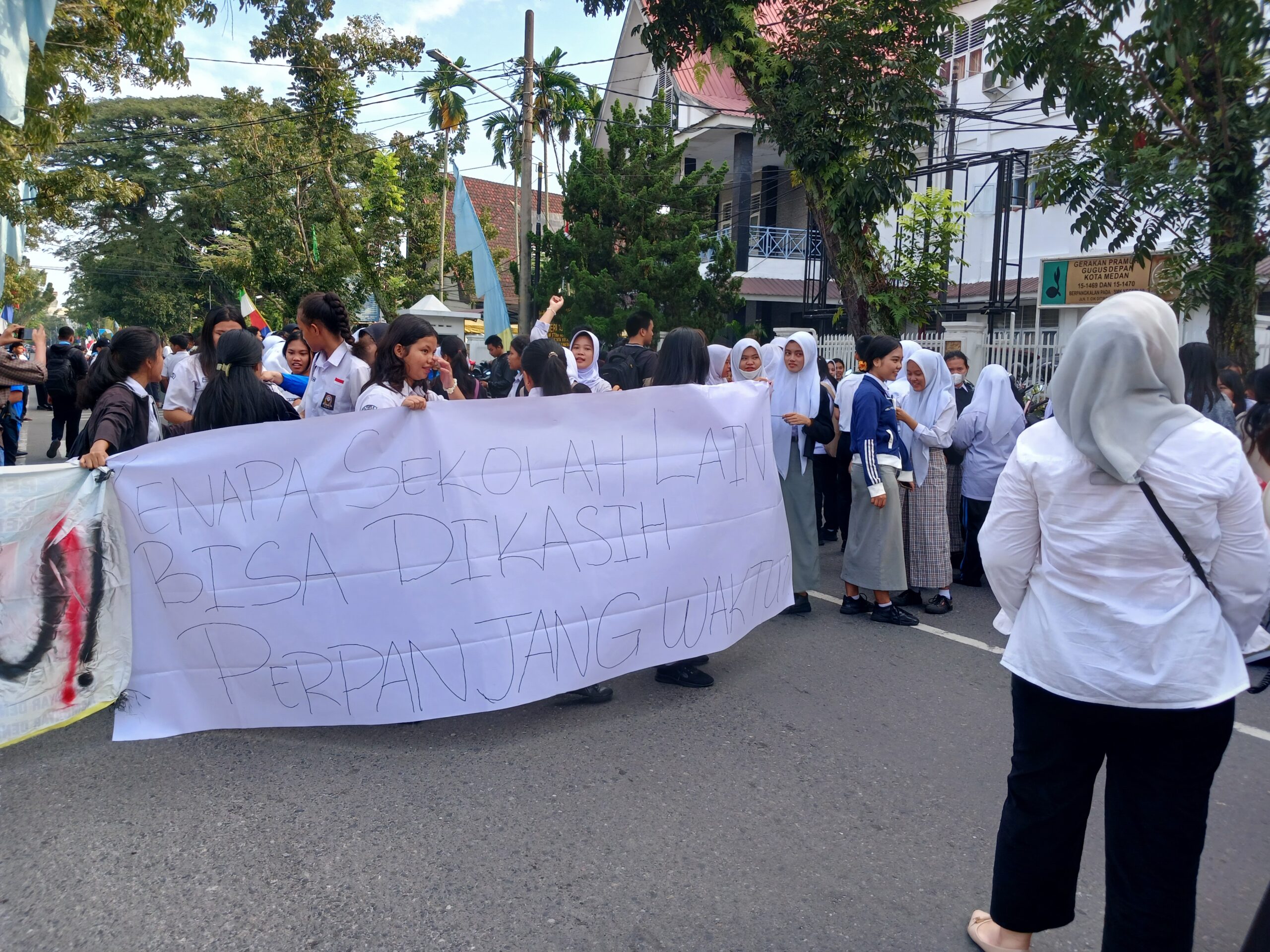 Kumpulan Foto Demo Siswa SMKN 10 Medan