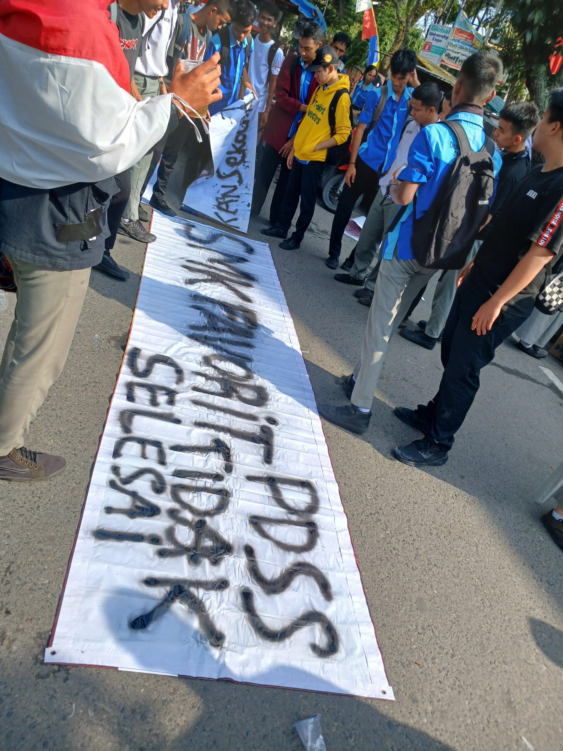 Kumpulan Foto Demo Siswa SMKN 10 Medan